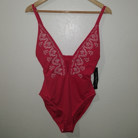 NWOT LA BLANCA Red Social Club Embroidered Plunge Swimsuit - Picture 11 of 12